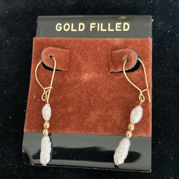 Delicate Simple Freshwater Pearl Bracelet/Earring Set - Picture 3 of 4